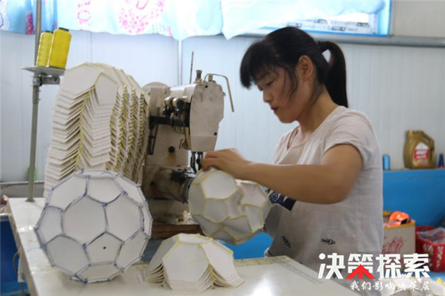 南召县小店乡：扶贫车间建村口脱贫致富有奔头