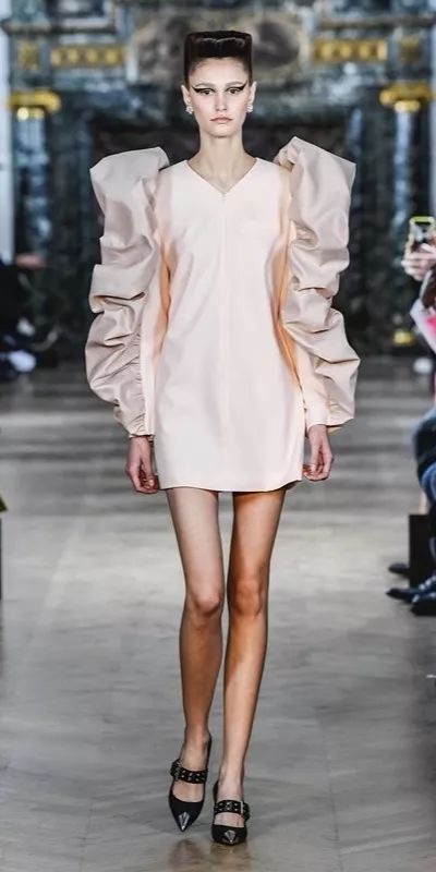 致敬工匠精神的奋斗者们 (于细微处见工匠精神)