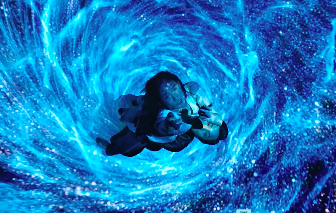 深圳地铁投放广告被举报,深圳地铁站雷人广告