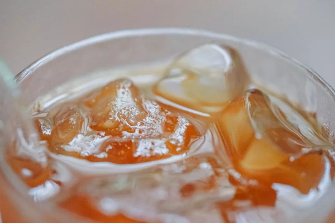 网购越南土特产|炼奶冰咖法包猪肝酱扎肉春卷虾片，一个下午茶全都拥有