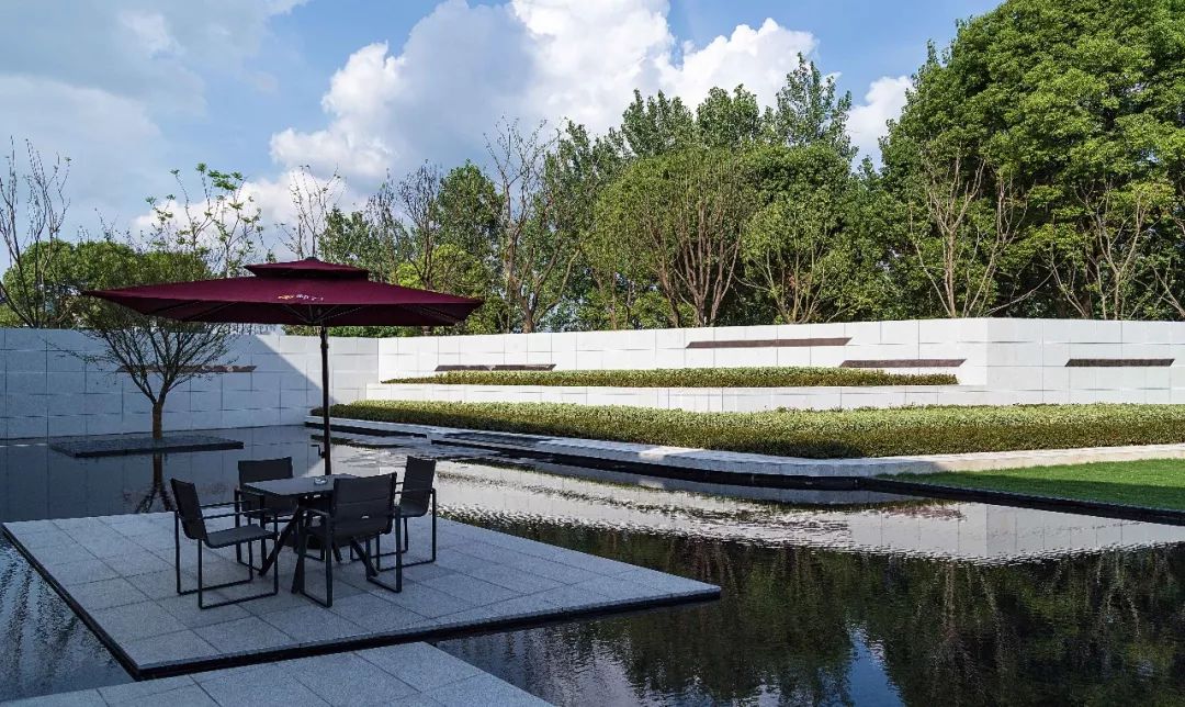 执极简之笔与艺术之尺，勾勒未来之城丨新力帝泊湾