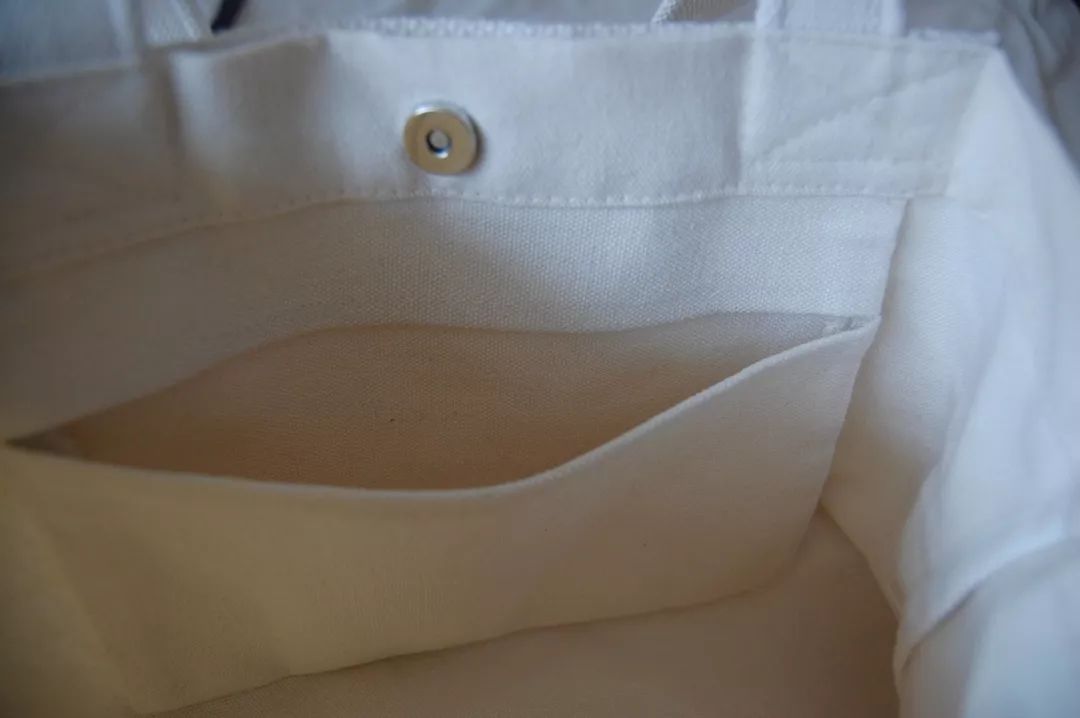 你与时尚只差一步的包包,你与时尚只差一个编织包的距离