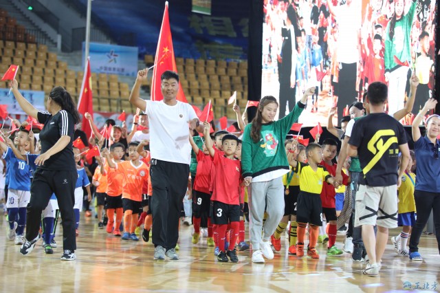 “一带一路”夏令营在鄂尔多斯开幕