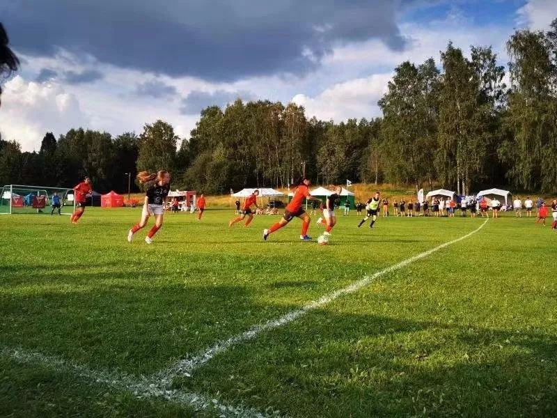 在挪威!金山这群小姑娘获得了这项国际赛事的亚军!