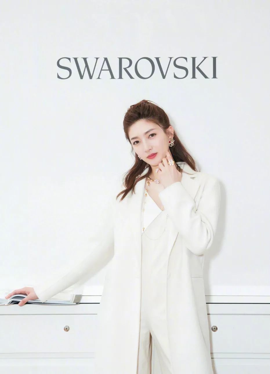 张艺兴与三星解约？！江疏影与施华洛世奇解约！杨幂刘雯明星代言与时尚品牌取消合作！难道又是第二批DG？