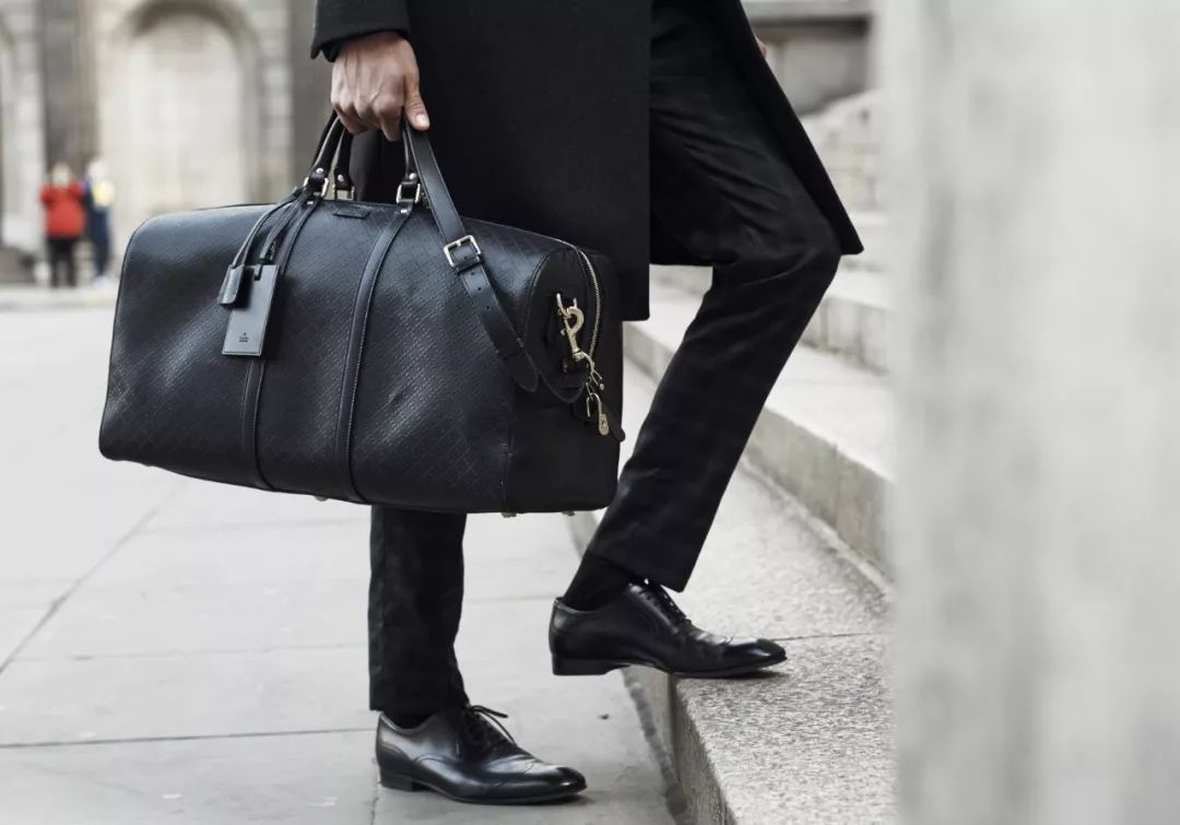 航空在什么情况下免费升舱,航空公司有免费升级头等舱吗