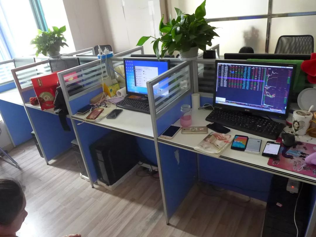 跟着林老师,跟着老师炒股损失惨重