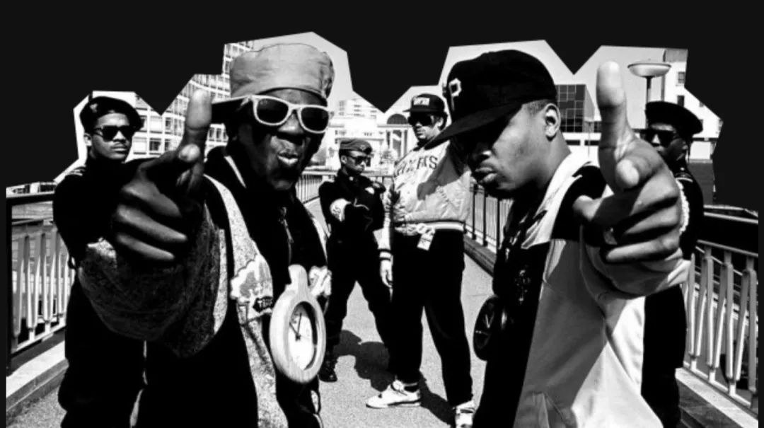 说唱歌手=大金链+大金劳？来看看歌手本人怎么说