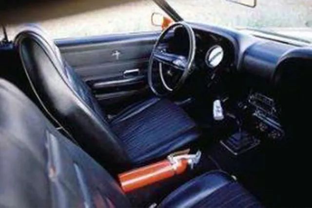 灭火器的实际操作讲解和注意事项,干粉灭火器要知道的冷知识