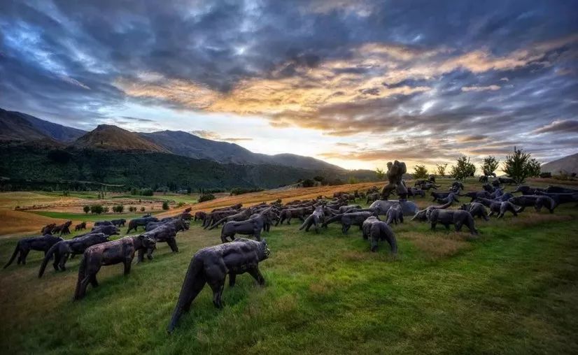 艺术家刘若望：艺术可以是一条有思想的“板凳”