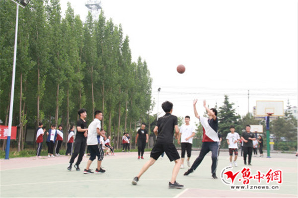 多彩社团提高学生核心素养,开展社团活动提升学生核心素养