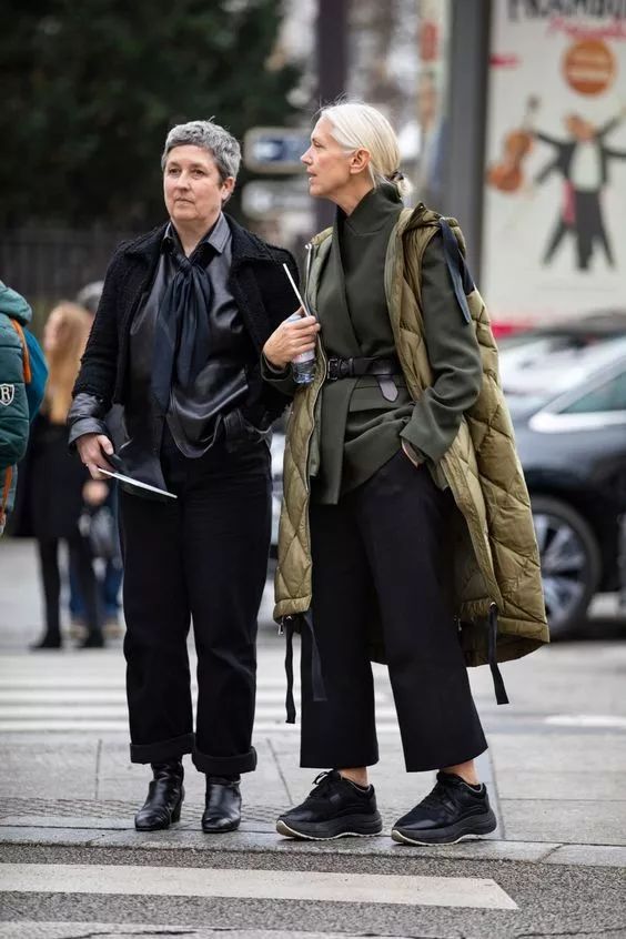 想和任何人都保持距离,想跟一个人保持距离