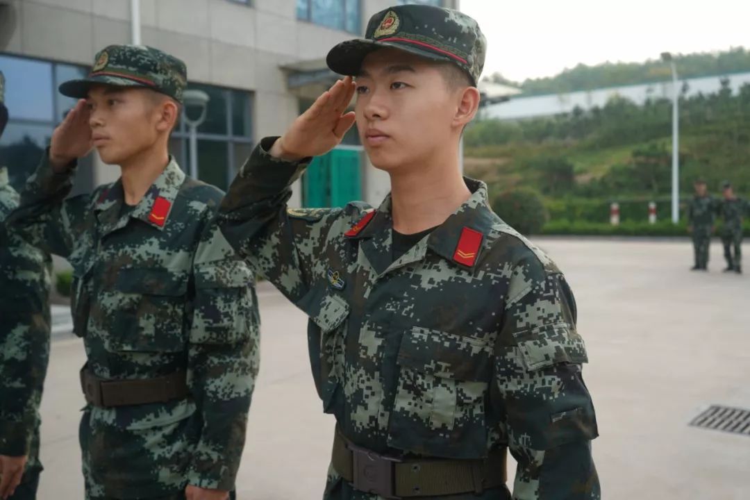 军营之星新兵,军旅生涯结束新的岗位启航