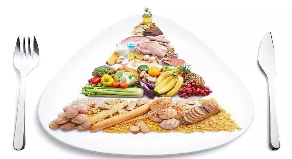 女生头发干枯脱发严重,脱发正在猛袭90后5招让头发变浓密