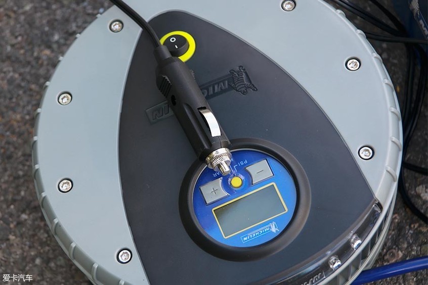 车载充气泵固特异和米其林哪个好,固特异米其林与倍思充气泵哪个好