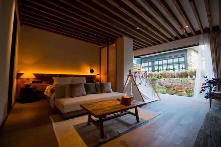 谁说江南无金秋？这座高铁直达的小县城靠一间仙气民宿，就撩到了无数隐居客