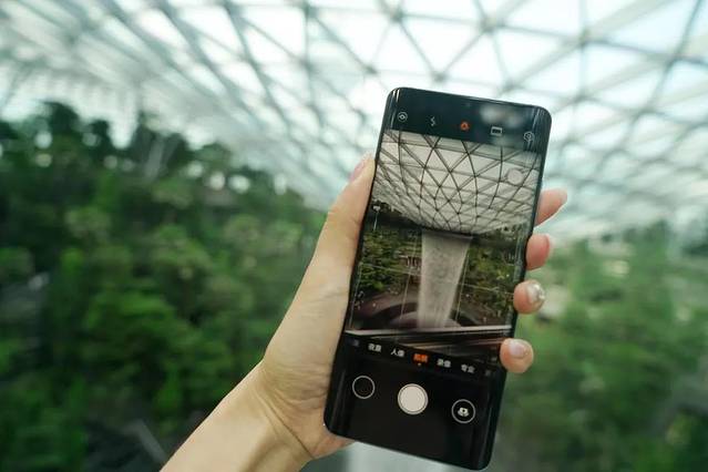 新加坡最美的机场有什么好玩的,新加坡机场免费观光之旅