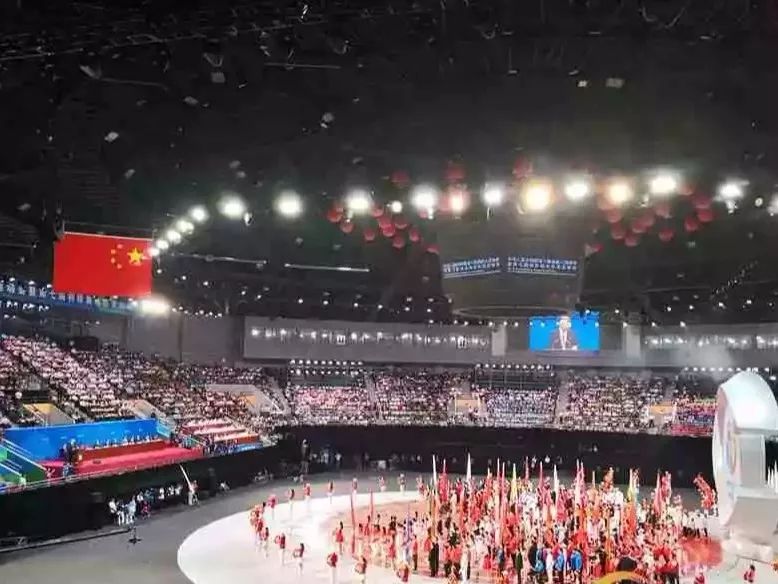 大理运动员再获金牌！水中“钢刀”何世伟的水上之路