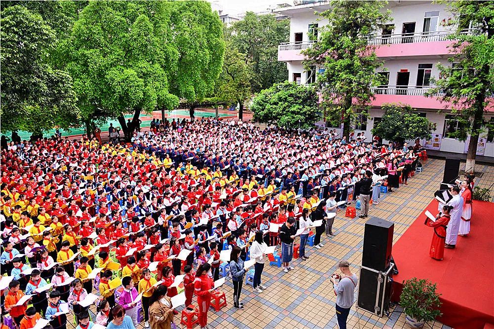 喜报学校获全省教育系统多项表彰,桂林崇善小学