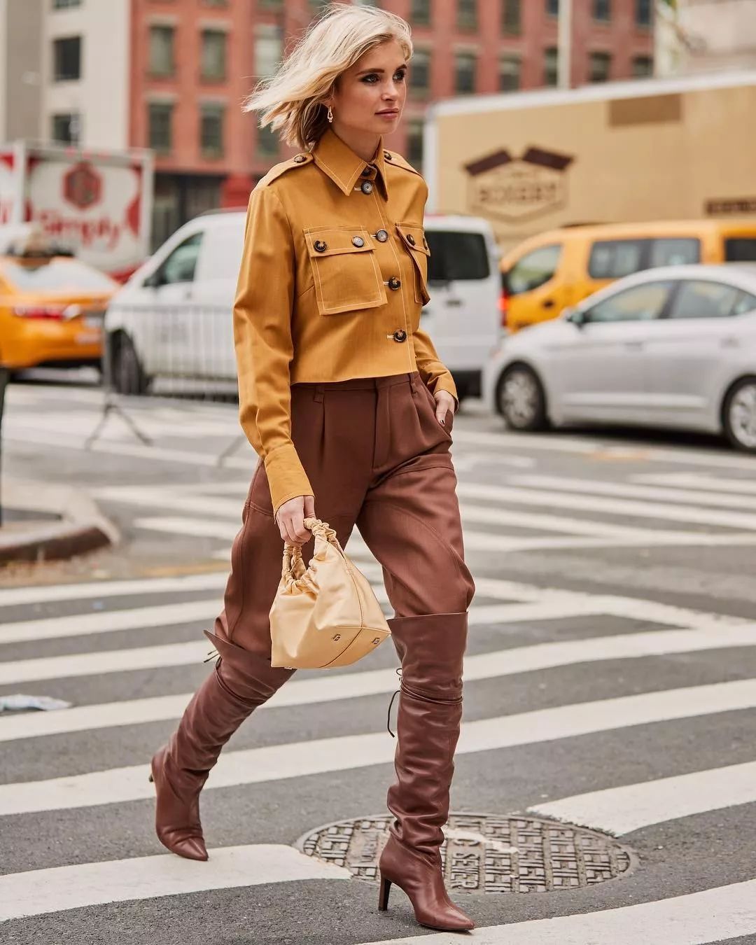 今年秋装流行什么款,今年秋装