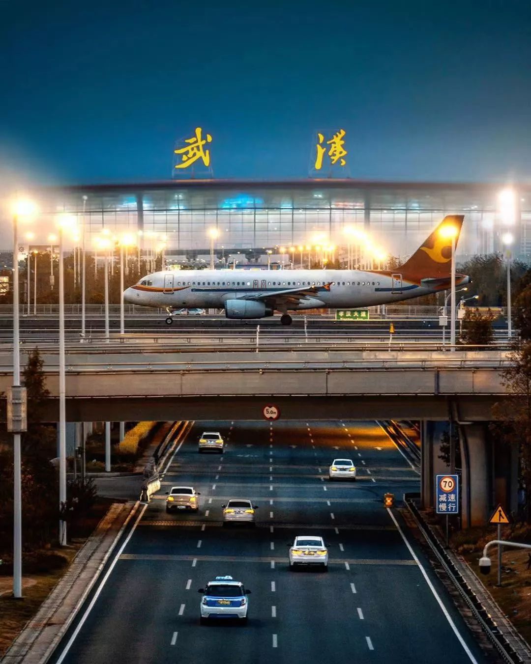 武汉，为何一鸣惊人？