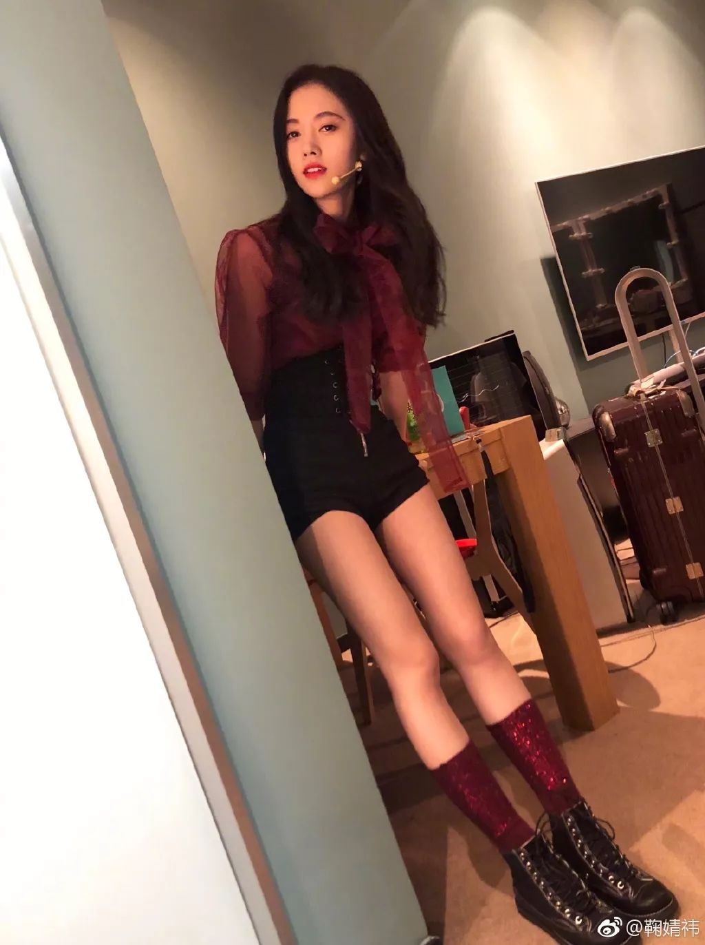 杨幂同款粉色袜子最新款,杨幂同款黑透肤打底袜夏天