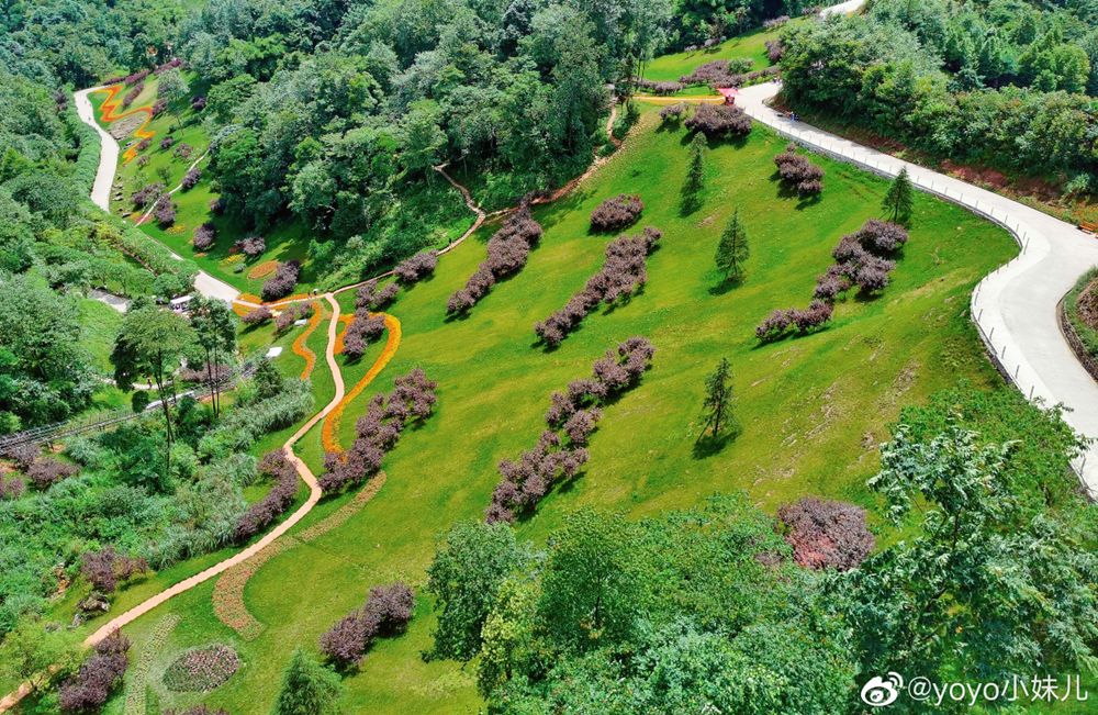 成都周边最好的玻璃栈道的景区,成都附近哪个景区有玻璃栈道