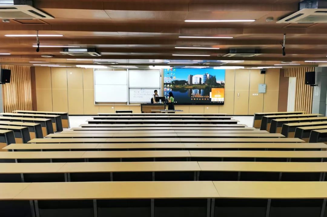 科技感爆棚的教室,科技感十足教室