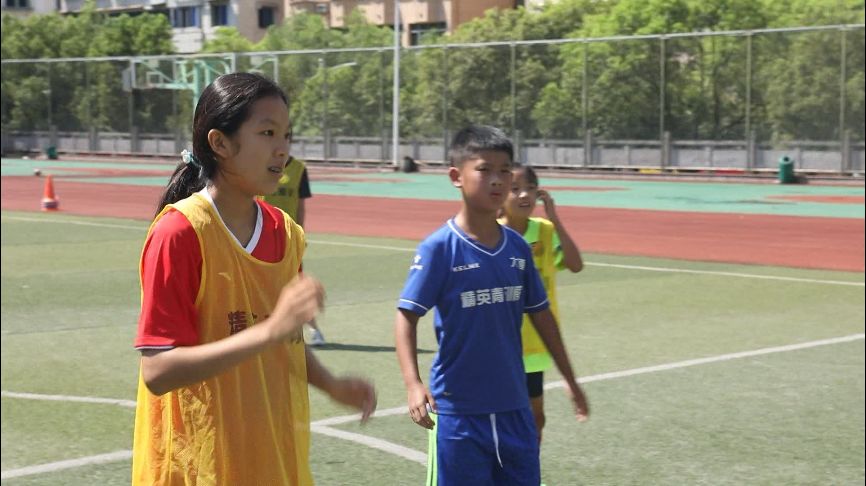 9岁进入国家队,9岁进国家足球队