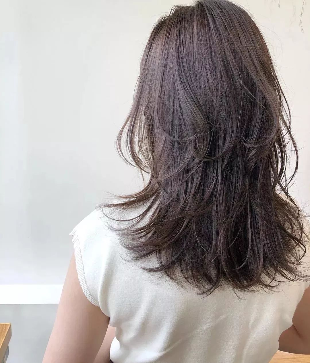 四款专属秋冬的慵懒发型,秋冬新款慵懒风宽松温柔