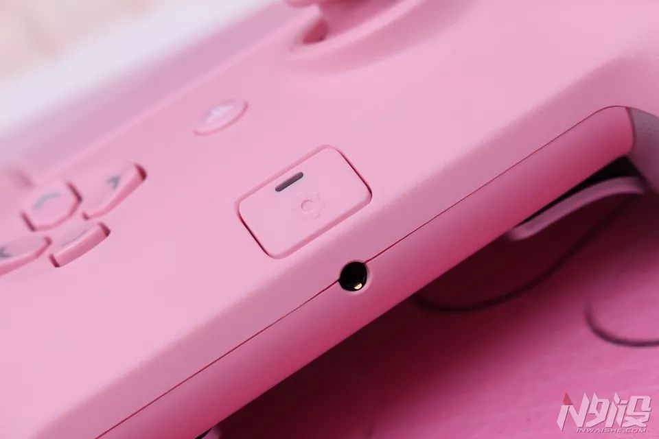 雷蛇razer游戏手柄测评,razer雷蛇飓兽竞技版ps4手柄