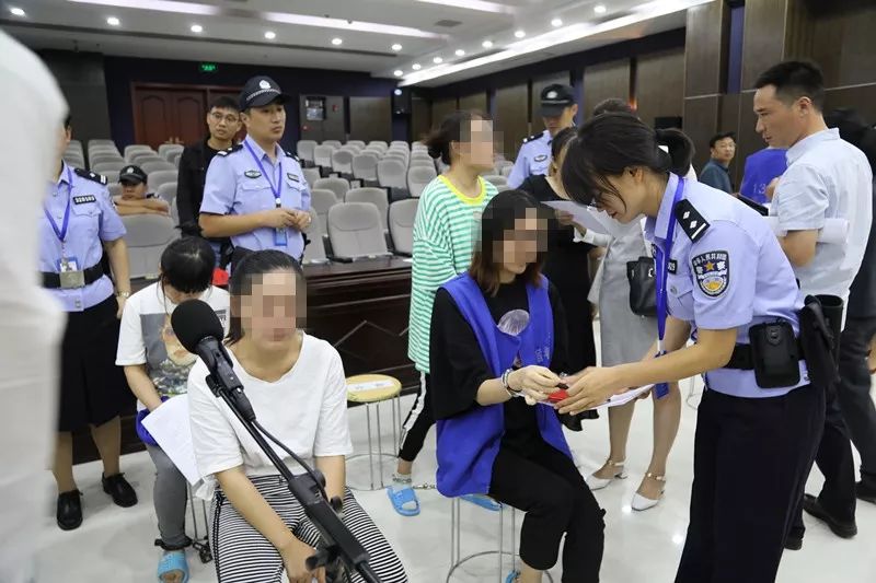 一粒减肥胶囊成本不到一毛,一粒药成本仅几毛