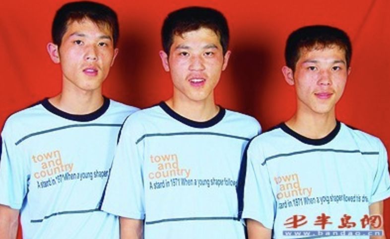 三胞胎十年*考前**进一所大学，高考分数连号！刚刚又同天结婚！又相信缘分了……