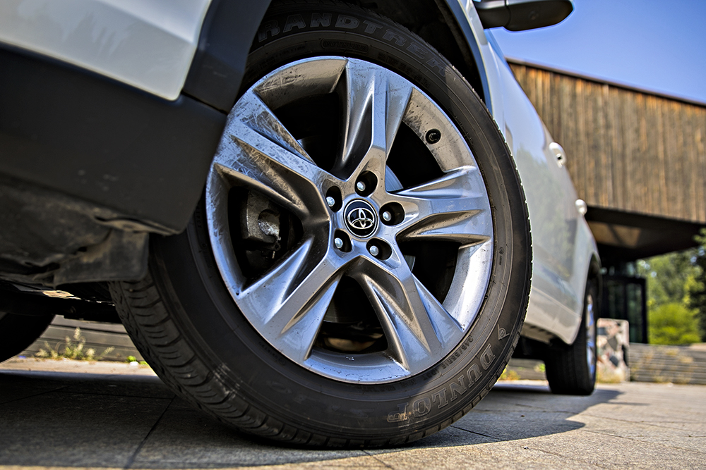 2018款汉兰达越野评测,2018新款丰田汉兰达舒适驾驶体验