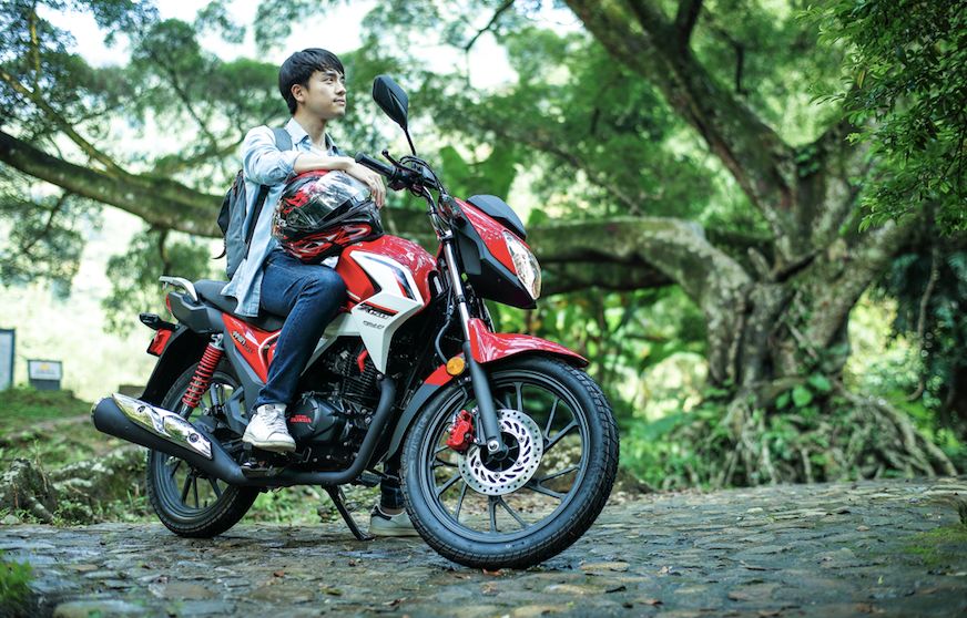 本田帅影150和飞致150对比,本田雄帅150和帅影150区别