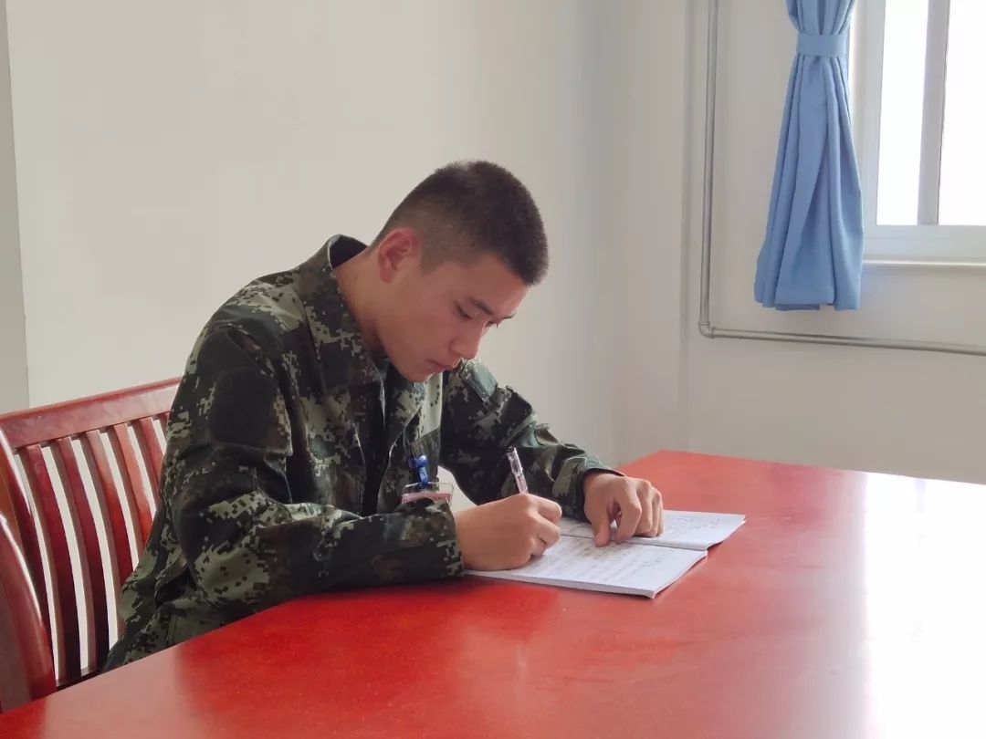 军营之星,新兵军营之星