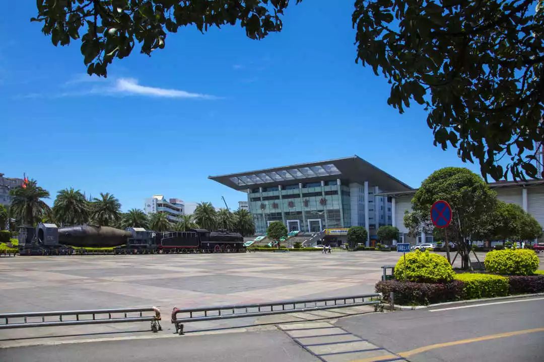 最高30万元安家费公开招聘,柳钢安家费要求什么条件