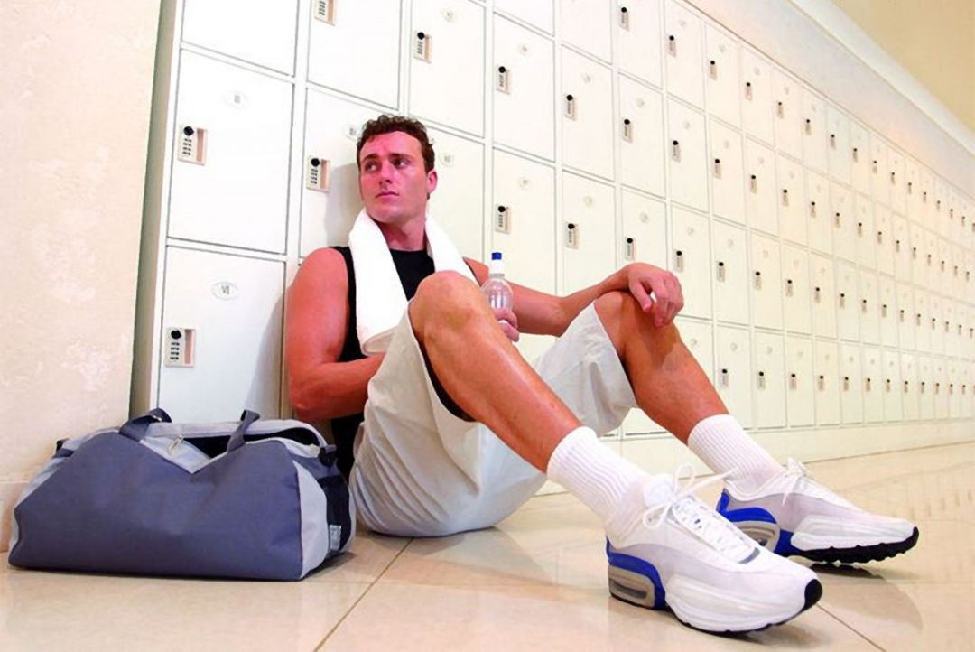 摔了一跤半月板二度撕裂,摔一跤膝盖半月板裂开了