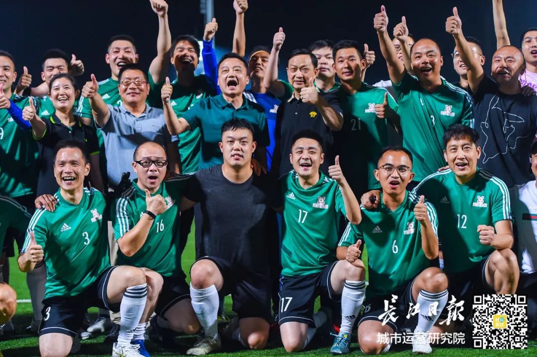 业余足球队点球大战,男子七人足球锦标赛进入点球大战