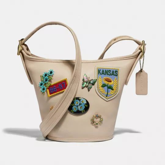 coach这波骚操作,死忠粉都怀疑它在卖二手包...