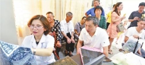 武汉一医院医生,乡村医生坚持义诊6年