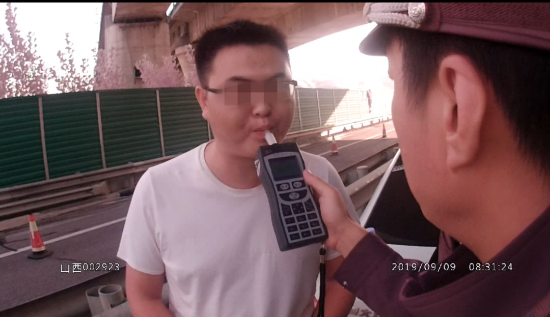 酒驾超速280迈造成交通事故,曝光酒驾醉驾交通违法行为