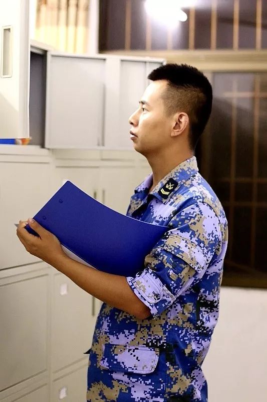 海军院校训练真实视频,海军战队训练真实视频