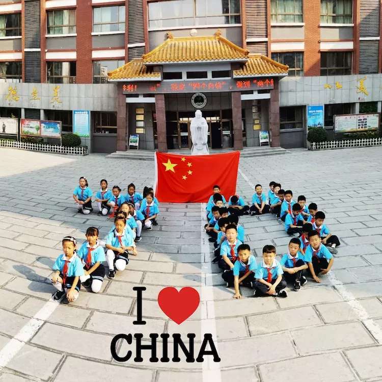 我和祖国共成长争做美德少年内容,我与祖国共成长小学活动