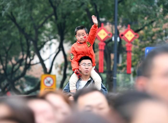 今天的新城广场，超燃