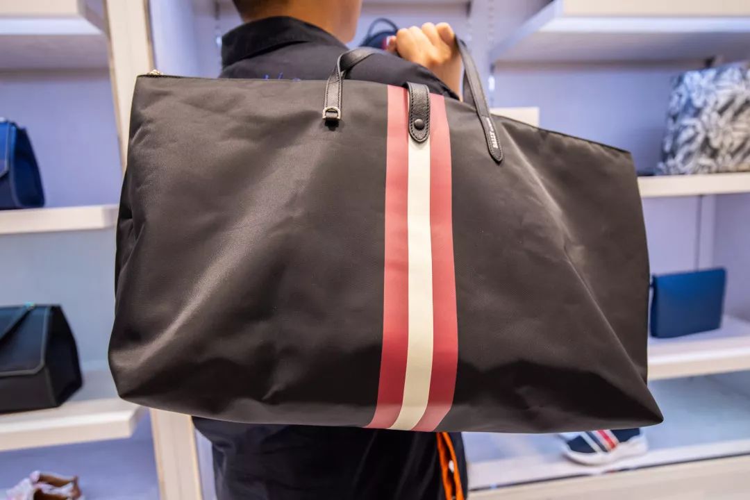 折上折！带上护照，十一长假让你足不出沪买遍“全球”