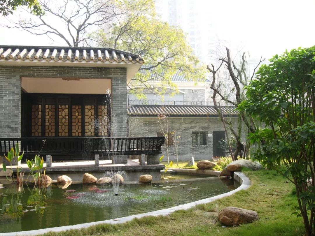 多个景区有优惠，甚至免费！国庆假期首日广州接待近240万游客，公安提醒：别再去这些地方了