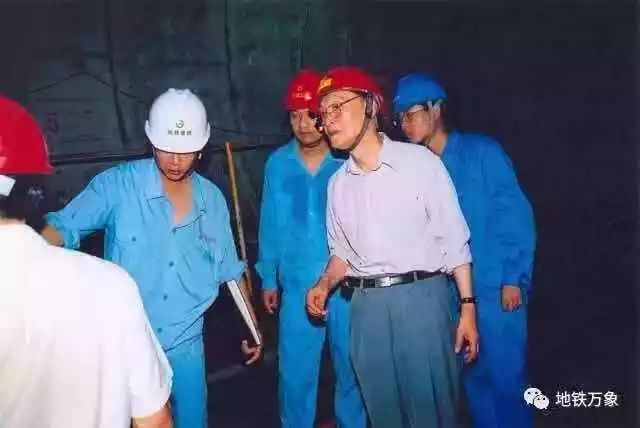 【壮丽70年】乘地铁出行将越来越方便！一篇微信让你了解上海地铁的过去、现在与未来