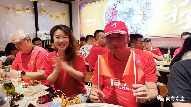 羊城飘逸着最傲娇的色彩——中国红，要的就是这个味儿