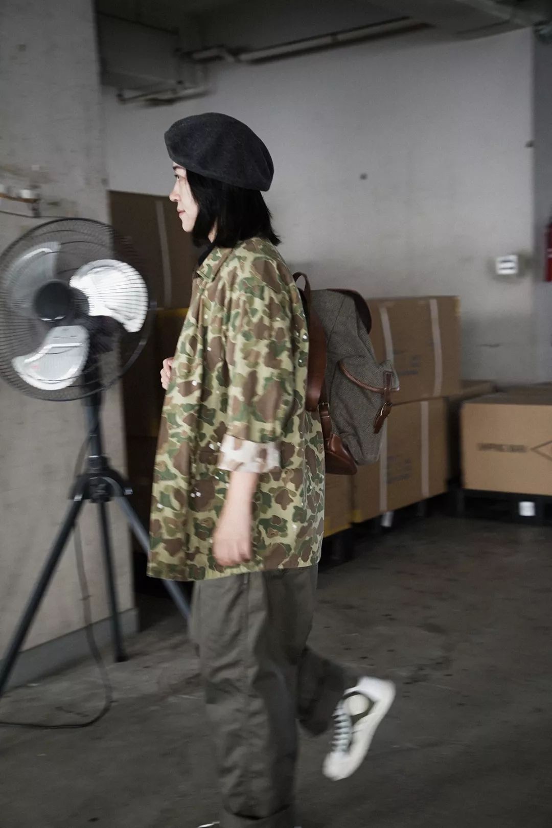 推荐女生穿的背带裤,敢穿背带裤的女孩